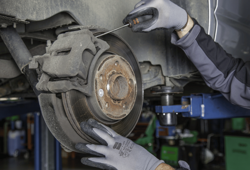 Brake repair in Phoenix, AZ at Saguaro Alignment and Brakes